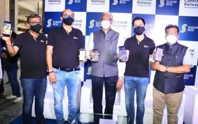 लोकल ट्रेन के यात्रियों के लिए खुशखबरी! यात्री मुफ्त में देख सकेंगे फिल्में, टीवी शोज