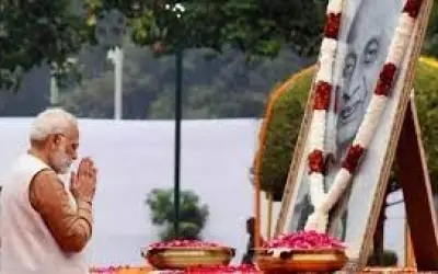 पीएम मोदी ने दी सरदार पटेल की 73वीं पुण्यतिथि पर श्रद्धांजलि