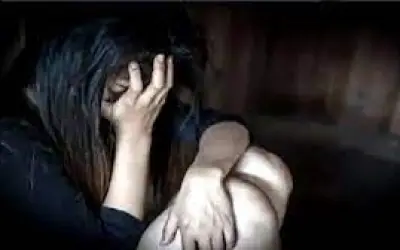 स्कूल टीचर ने किया छात्रा से दुष्कर्म