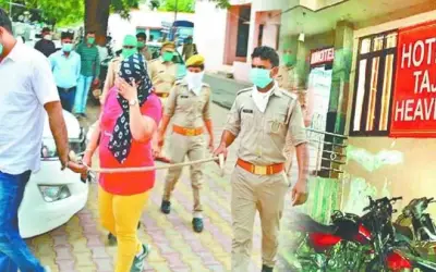 बारात के नाम पर होटल में सेक्स रैकेट