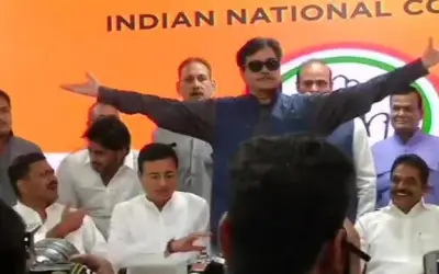 शत्रुध्न सिन्हा कांग्रेस में हुए शामिल,बीजेपी पर साधा निशाना