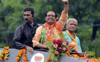 जनआशीर्वाद यात्रा में सीएम शिवराज सिंह चौहान पर फेंकी गई चप्पल, नौ गिरफ्तार