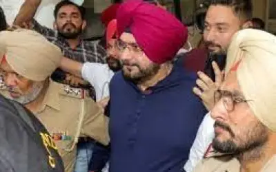 जेल में बंद नवजोत सिंह सिद्धू की तबीयत बिगड़ी