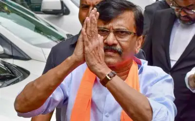 संजय राउत को ईडी ने हिरासत में लिया 