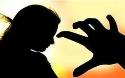 निःसंतान बहु के साथ ससुराल ने देवर के साथ संबंध बनाने को किया मजबूर, विरोध करने पर मारा चाकू