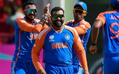 बदला हुआ पूरा इंग्लैंड को हराकर फाइनल में पहुंचा भारत
