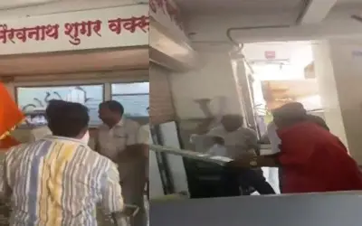 शिवसैनिकों ने पुणे में की बागी विधायक के दफ्तर में तोड़फोड़