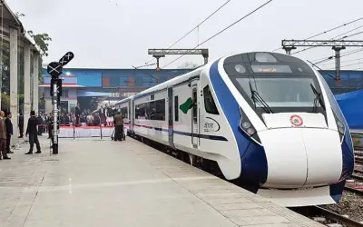 वंदे मातरम ने बुलेट ट्रेन को पछाड़ा
