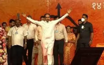 अपनी रैली में महाराष्ट्र के सीएम उद्धव ने राज ठाकरे समेत विरोधियों पर साधा निशाना