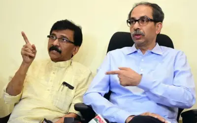 नाराज साथियों को मानाने के लिए उद्धव ने राउत के बयान से किया किनारा