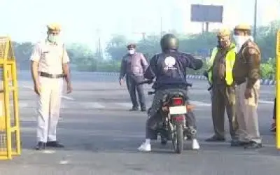 लॉकडाउन का उल्लंघन करने वाले 31656 लोगों पर यूपी में एफआईआर दर्ज