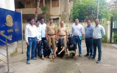 मुंबई की सड़कों पर मोबाइल चलाने से पहले रहें सावधान, वरना बाद में पड़ेगा पछताना