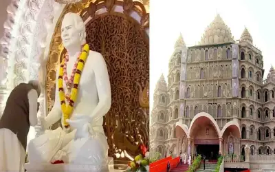 पीएम मोदी ने वाराणसी में स्वर्वेद महामंदिर का लोकार्पण किया