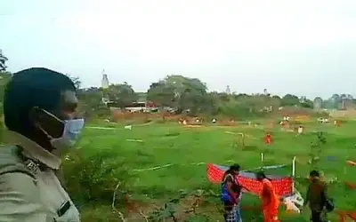 मुफ्त जमीन मिलने की अफवाह पर मुंबई के विक्रोली में बवाल