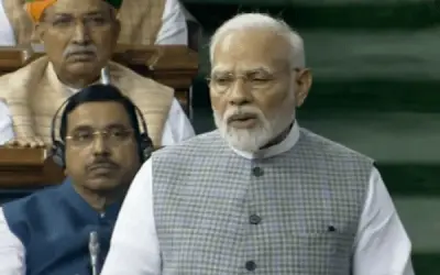 विशेष सत्र में विपक्ष का हंगामा, पीएम मोदी ने कसा तंज