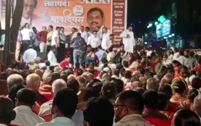 शिवसेना नेता के बर्थडे सेलिब्रेशन में जमकर उड़ी कोरोना नियमों की धज्जियां