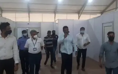 Aslam Shaikh reaches Jumbo covid Center in Malad-in24news