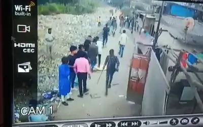 दहिसर में गुंडा राज, घर में घुस कर किया हमला