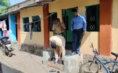 अलीबाग : कार्ली गांव पर बरस रही गोलियां, दहशत में लोग