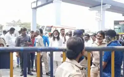 महिला ने पुलिस अधिकारी पर लगाया छेड़छाड़ का आरोप, बजरंग दल ने की जांच की मांग