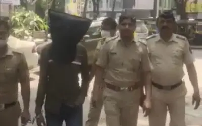 चोरी के आरोप में इलेक्ट्रीशियन  गिरफ्तार