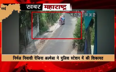 The two thieves who came with a hand cart stole the lid of the drain in vasai