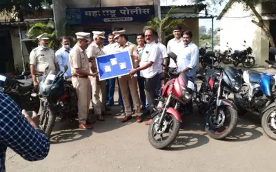ठाणे से चेन स्नेचर और बाइक चुराने वाला गिरफ्तार