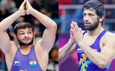 दंगल में मंगल, भारत के दो रेसलर सेमीफाइनल में