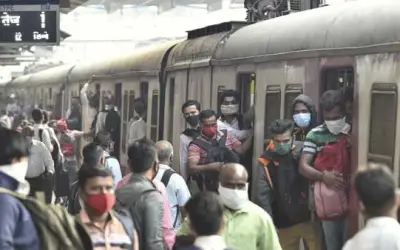 UTS मोबाइल ऐप और यूनिवर्सल पास से मिलेंगे लोकल ट्रेन के टिकट