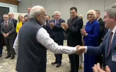 यूरोपीय संघ के सांसदों की टीम ने जम्मू-कश्मीर जाने से पहले पीएम मोदी से मुलाकात की