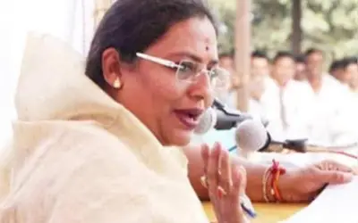 पीडब्ल्यूडी के अधिकारियों को कांग्रेस की विधायक यशोमति ठाकुर ने दी सर फोड़ने की धमकी