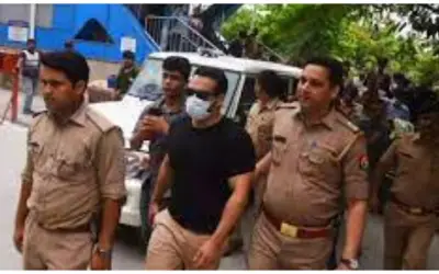 मेट्रो स्टेशन पर जन्मदिन मनाने वाले यूट्यूबर को मिली राहत