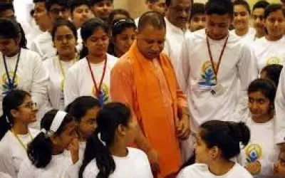 योगी सरकार विद्यार्थियों को देगी सालाना छात्रवृत्ति
