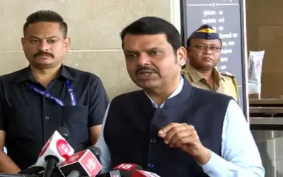 विकिपीडिया को सीएम फडणवीस के आदेश के बाद महाराष्ट्र पुलिस ने भेजी नोटिस
