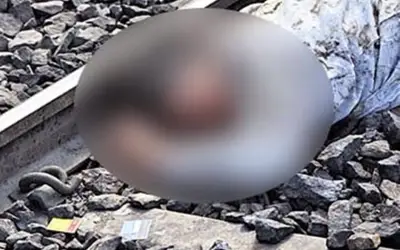 22 वर्षीया लड़के ने रेल के पटरी  पर की आत्महत्या