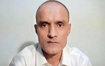 सोनू निगम पर फतवा के बाद मौलाना का कुलभूषण जाधव पर बड़ा बयान