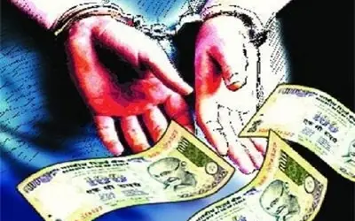 महिला बनकर स्टूडेंट ने टीचर को 3 लाख का लगाया चूना 